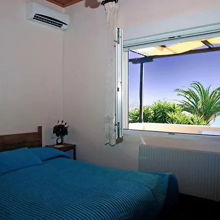 Year-round Beachfront Bliss At Memi Beach, Koroni * Livadhákia