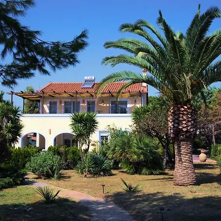 Year-round Beachfront Bliss At Memi Beach, Koroni Vila