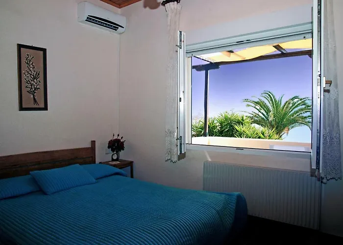 Year-round Beachfront Bliss At Memi Beach, Koroni * Livadhákia