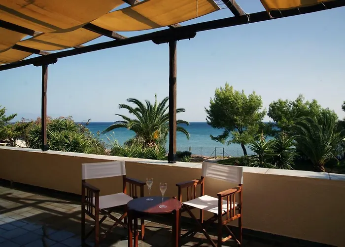 Year-round Beachfront Bliss At Memi Beach, Koroni Villa Livadhákia
